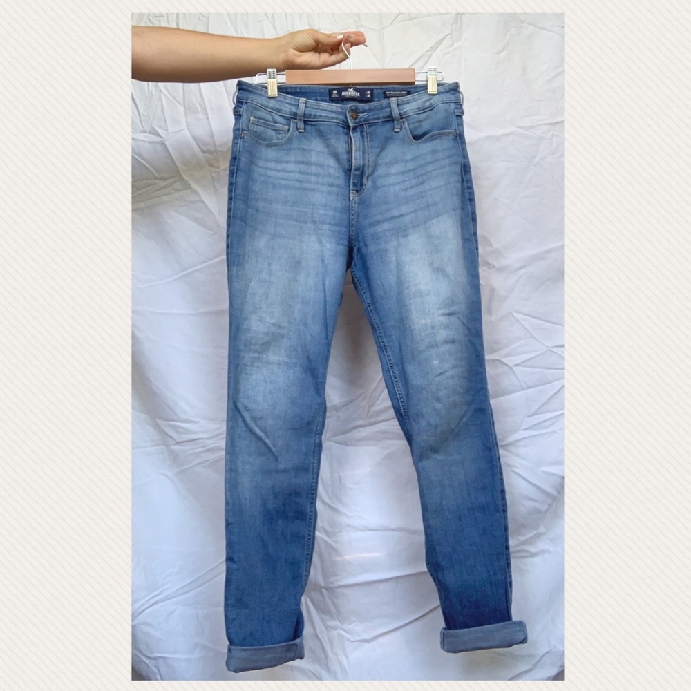 Mid-Rise Skinny Blue Jeans